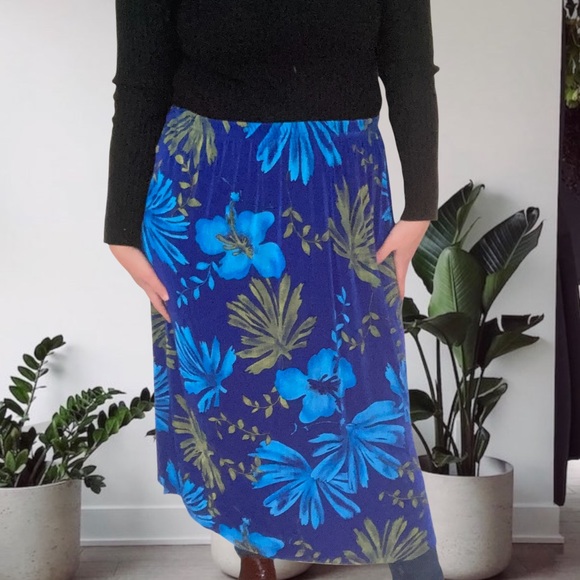 Vintage 90's Maxi Tropical Floral Hawaiian Skirt - Picture 4 of 11